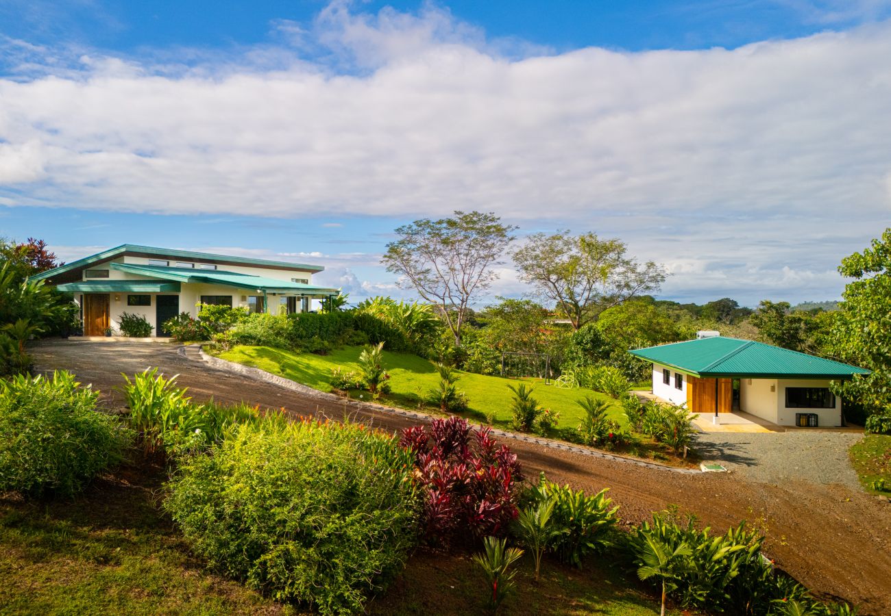 Villa/Dettached house in Puerto Cortés - Oceanview Home & Guesthouse: Luxury in Costa Rica