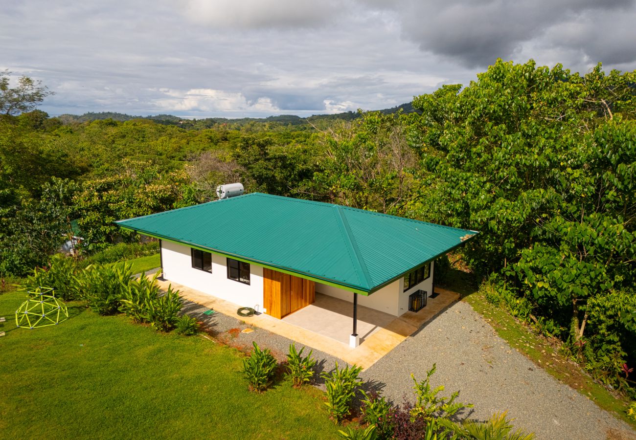 Villa/Dettached house in Puerto Cortés - Oceanview Home & Guesthouse: Luxury in Costa Rica