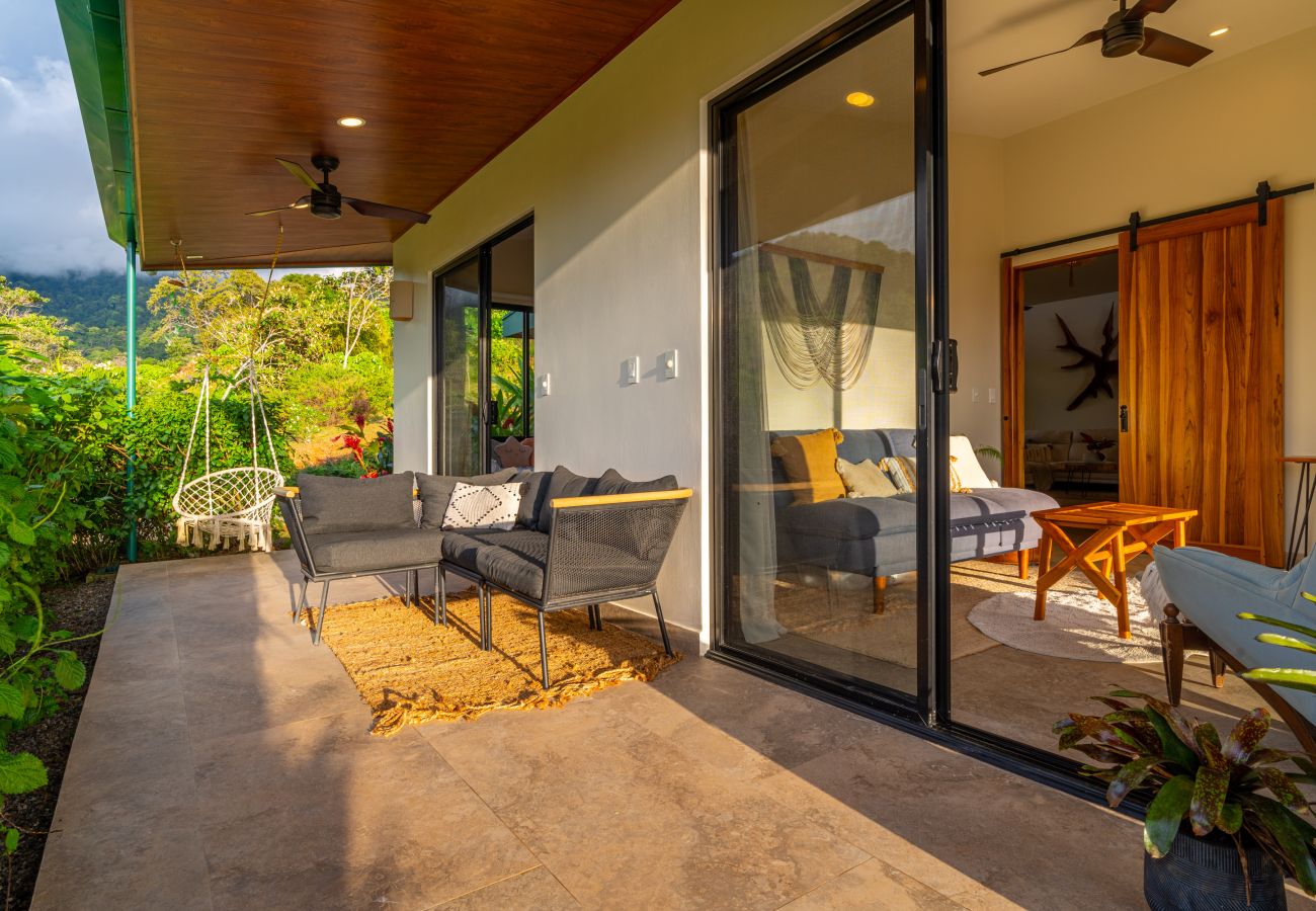 Villa/Dettached house in Puerto Cortés - Oceanview Home & Guesthouse: Luxury in Costa Rica
