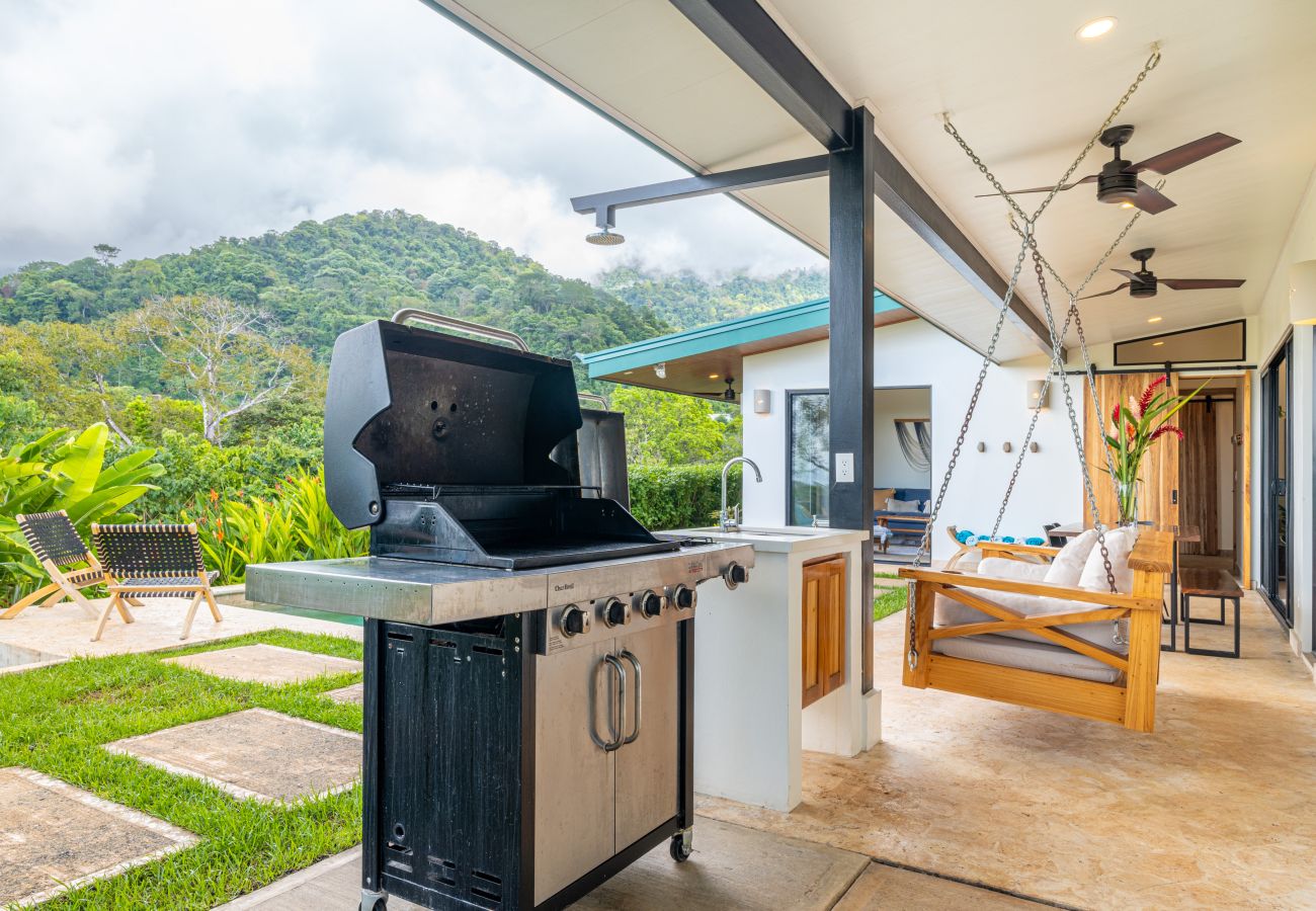 Villa/Dettached house in Puerto Cortés - Oceanview Home & Guesthouse: Luxury in Costa Rica