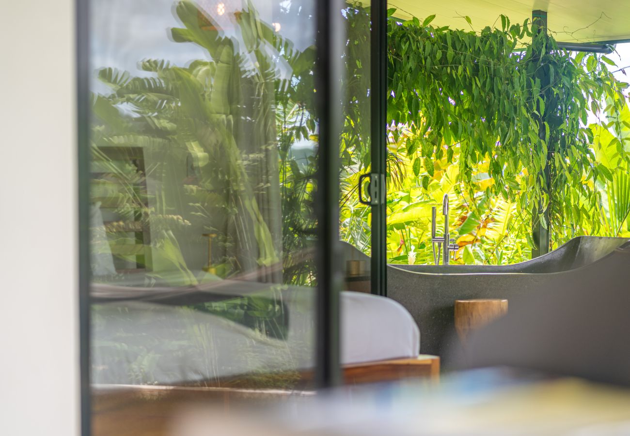 Villa/Dettached house in Puerto Cortés - Oceanview Home & Guesthouse: Luxury in Costa Rica