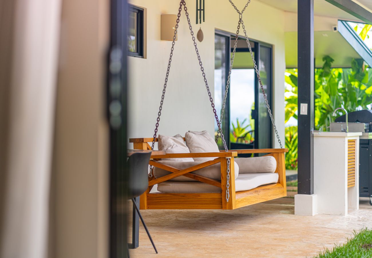 Villa/Dettached house in Puerto Cortés - Oceanview Home & Guesthouse: Luxury in Costa Rica