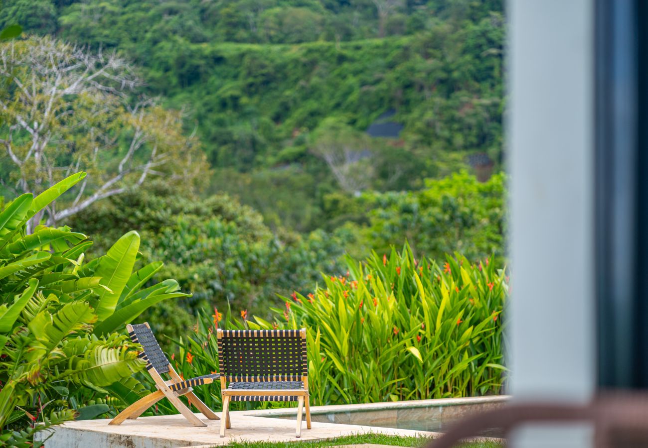 Villa/Dettached house in Puerto Cortés - Oceanview Home & Guesthouse: Luxury in Costa Rica