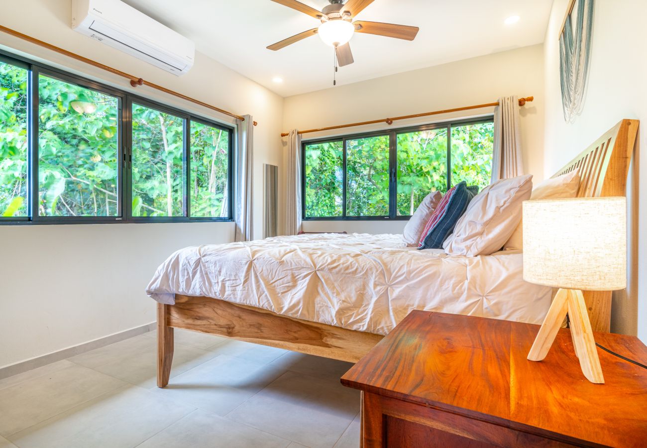 Villa/Dettached house in Puerto Cortés - Oceanview Home & Guesthouse: Luxury in Costa Rica