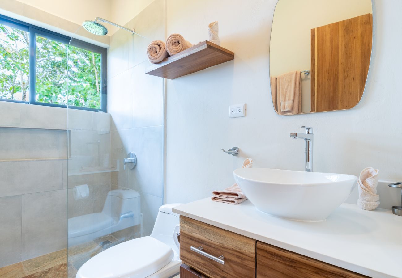 Villa/Dettached house in Puerto Cortés - Oceanview Home & Guesthouse: Luxury in Costa Rica