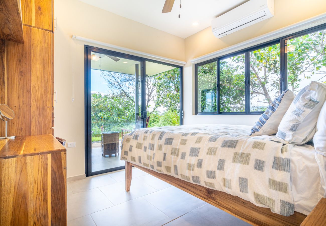 Villa/Dettached house in Puerto Cortés - Oceanview Home & Guesthouse: Luxury in Costa Rica