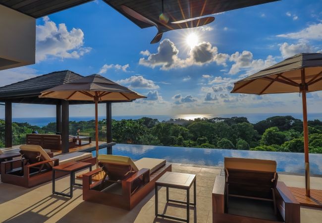 Villa in Dominical - Dreamy Jungle/Ocean-View Luxury Villa w/ pool Villa in Dominical - Dreamy Jungle/Ocean-View Luxury Villa w/ pool