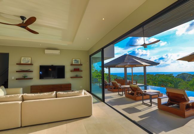 Villa in Dominical - Dreamy Jungle/Ocean-View Luxury Villa w/ pool Villa in Dominical - Dreamy Jungle/Ocean-View Luxury Villa w/ pool
