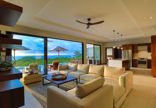 Villa in Bahía Ballena - Dreamy Jungle/Ocean-View Luxury Villa w/ pool