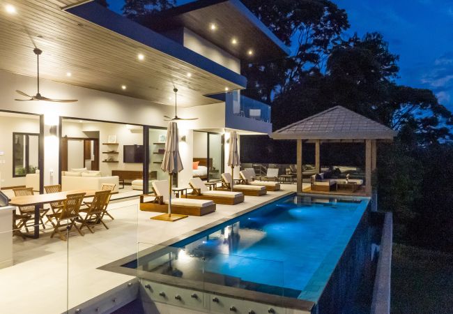 Villa in Dominical - Dreamy Jungle/Ocean-View Luxury Villa w/ pool Villa in Dominical - Dreamy Jungle/Ocean-View Luxury Villa w/ pool