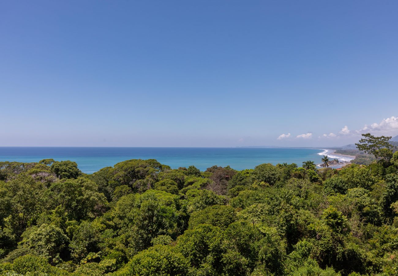 Villa in Bahía Ballena - Dreamy Jungle/Ocean-View Luxury Villa w/ pool