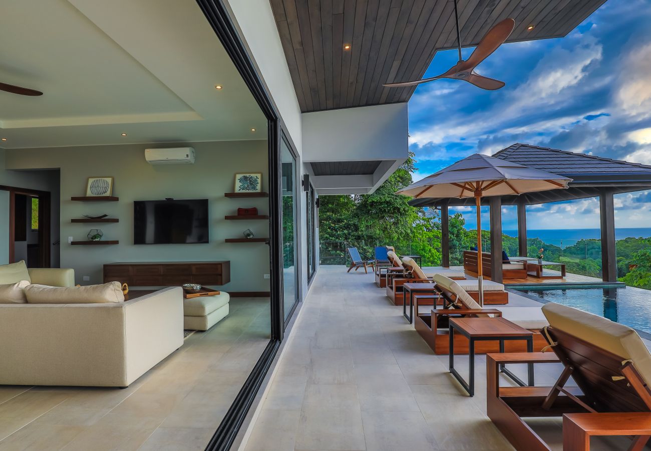 Villa in Bahía Ballena - Dreamy Jungle/Ocean-View Luxury Villa w/ pool