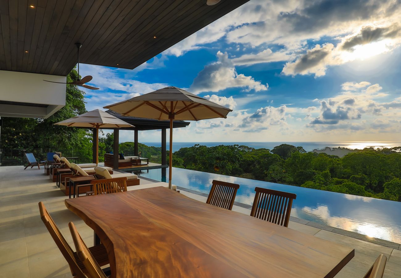 Villa in Bahía Ballena - Dreamy Jungle/Ocean-View Luxury Villa w/ pool