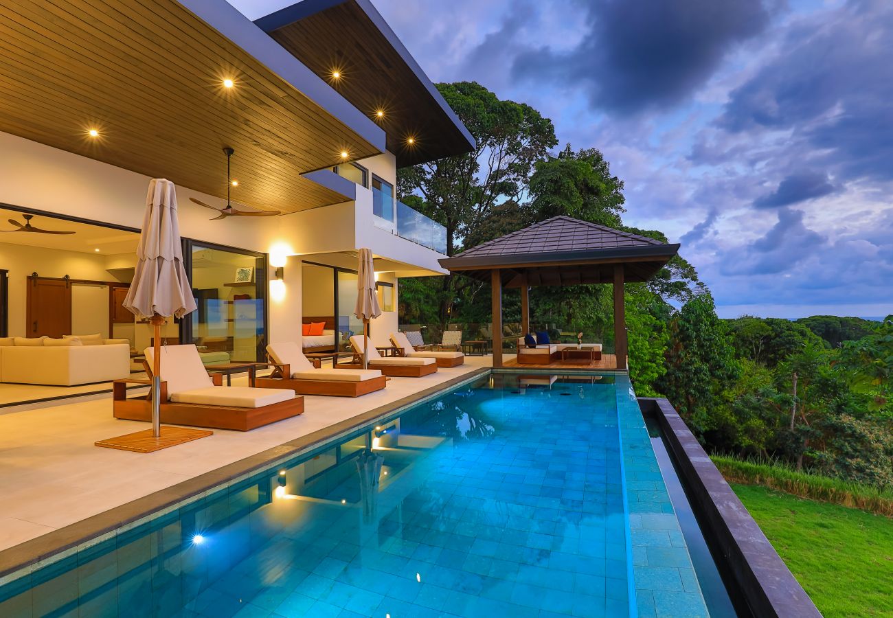 Villa in Bahía Ballena - Dreamy Jungle/Ocean-View Luxury Villa w/ pool