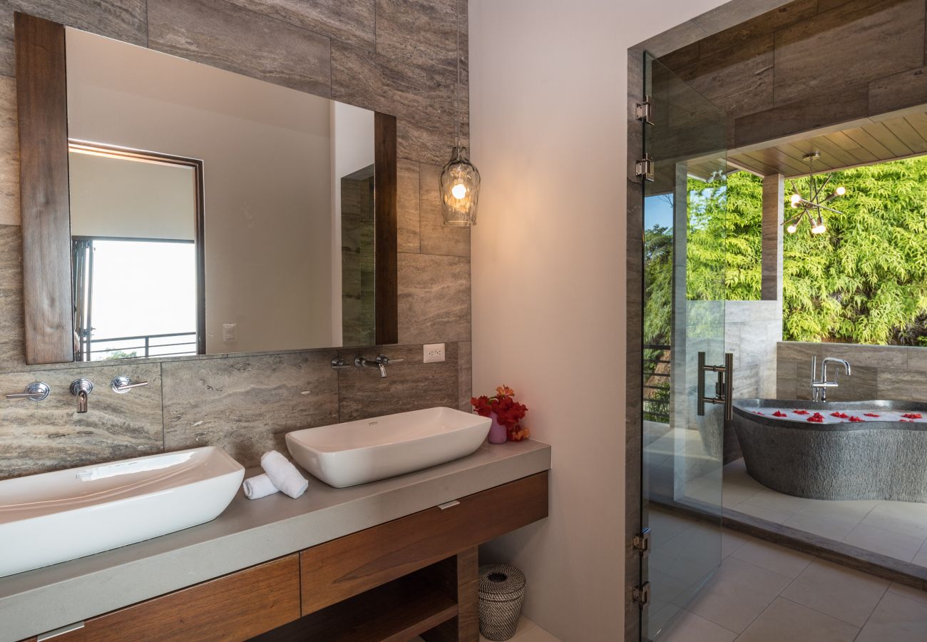 Villa in Bahía Ballena - RESOL: Secluded Ocean-view Jungle Villa
