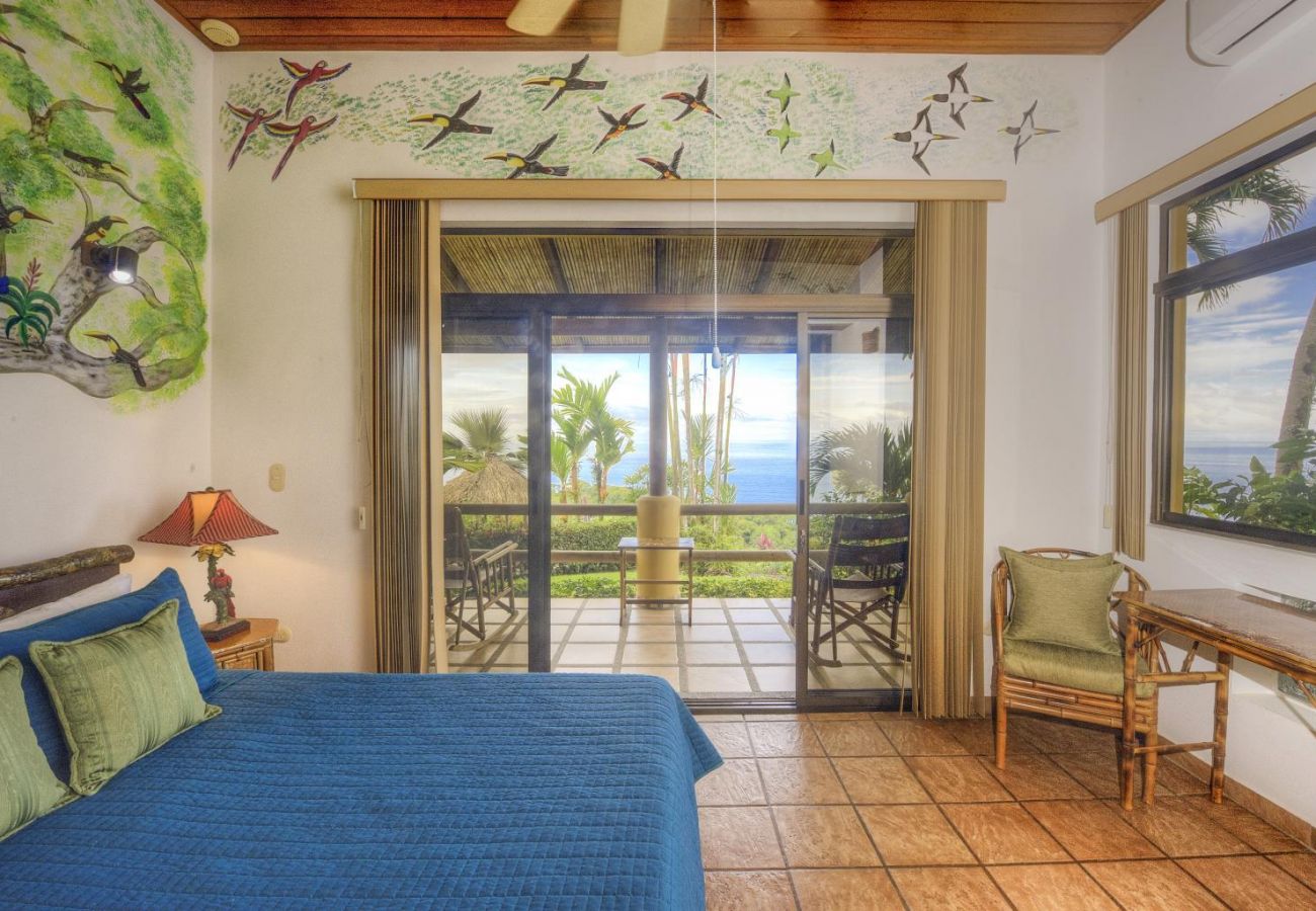 Villa in Bahía Ballena - Villa for 12 Guests: Best Whale's Tail and Ocean Views