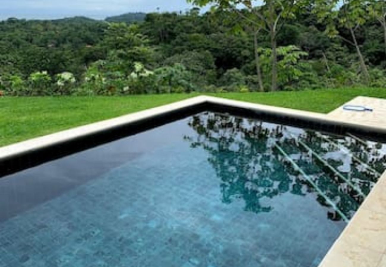 Villa in Bahía Ballena - New 3 Bedroom Oceanview & Private Pool In Ojochal 