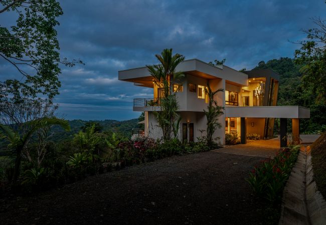 Villa in Bahía Ballena - Casa Amigos - Breathtaking Luxe Ocean View Villa