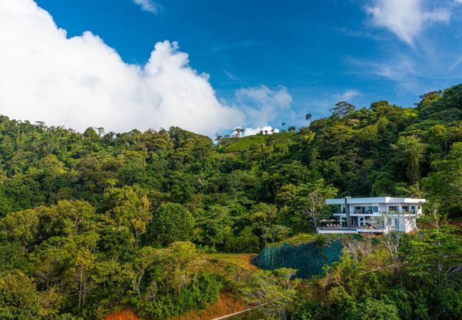 Villa in Bahía Ballena - Casa Amigos - Breathtaking Luxe Ocean View Villa