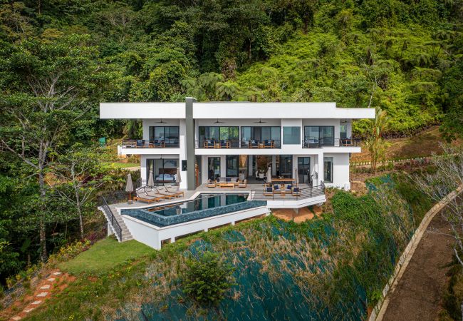 Villa/Dettached house in Bahía Ballena - Casa Amigos - Breathtaking Luxe Ocean View Villa