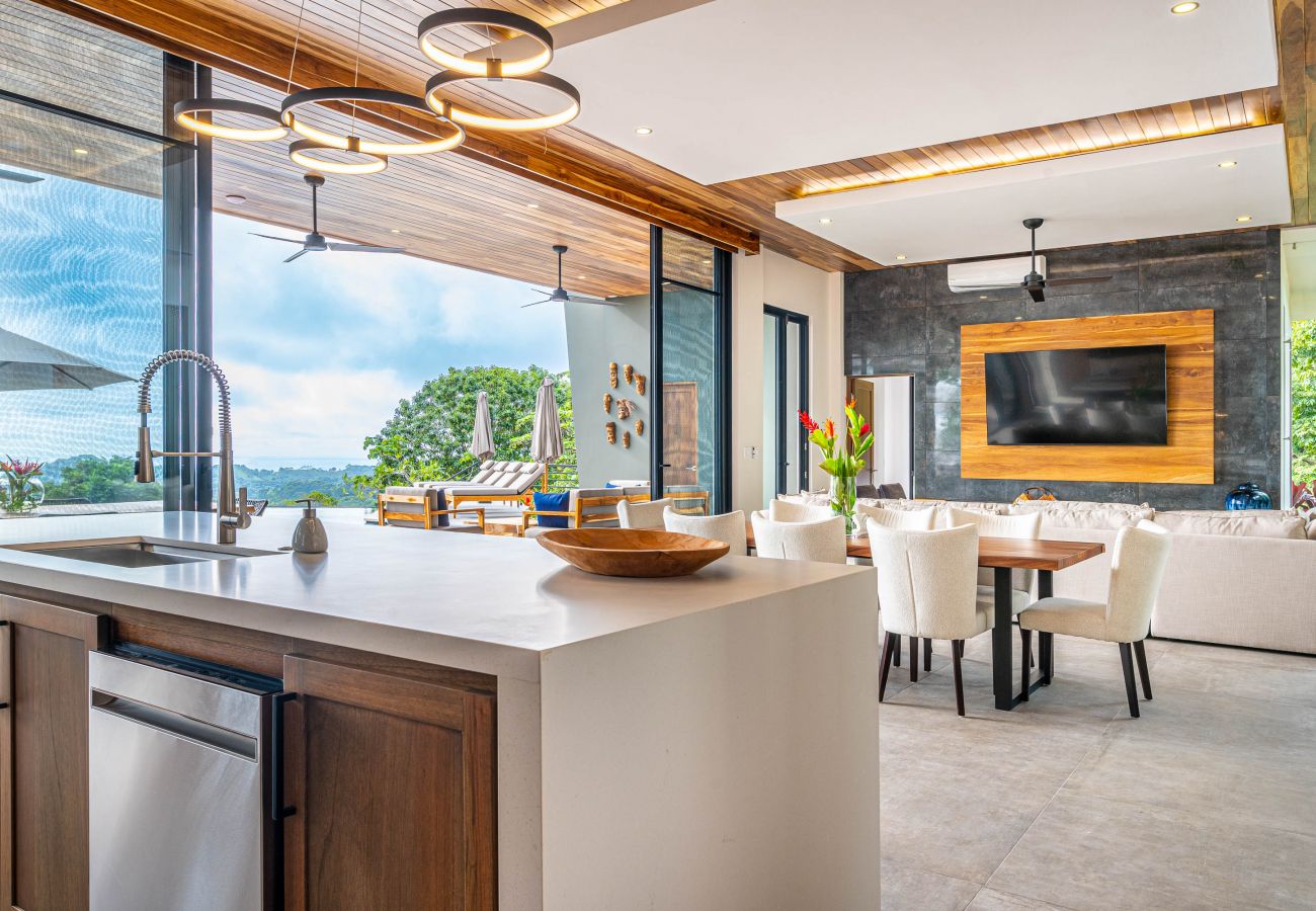 Villa in Bahía Ballena - Casa Amigos - Breathtaking Luxe Ocean View Villa