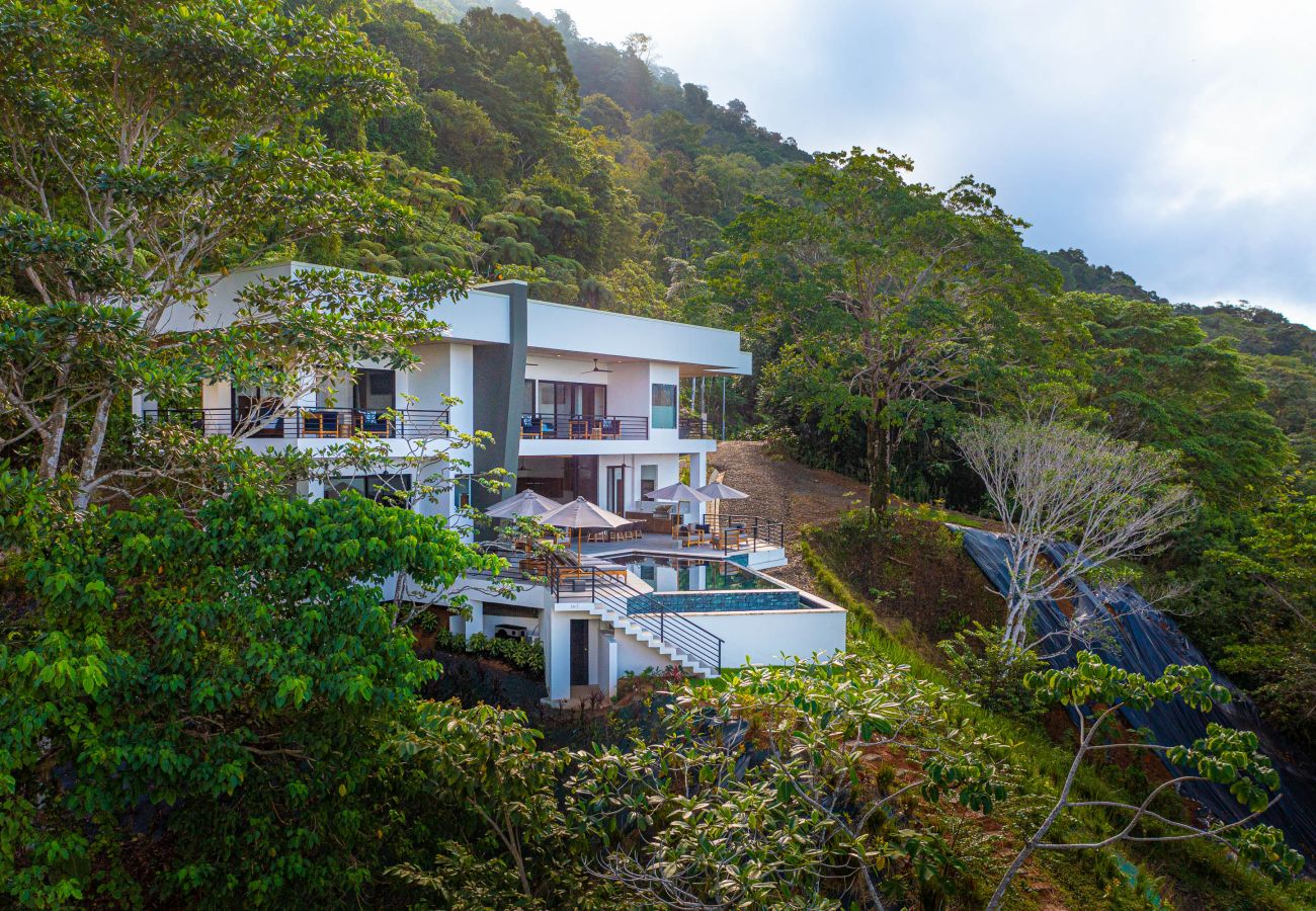 Villa in Bahía Ballena - Casa Amigos - Breathtaking Luxe Ocean View Villa