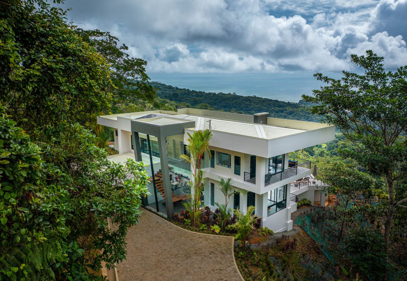 Villa in Bahía Ballena - Casa Amigos - Breathtaking Luxe Ocean View Villa