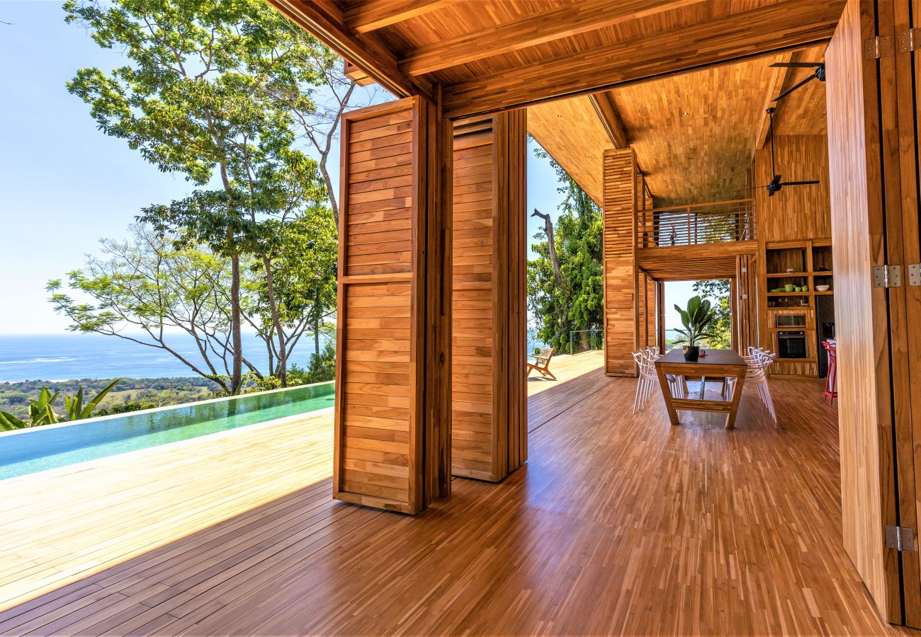 Villa in Bahía Ballena - Stunning Oceanview Luxury Teak-House & Private Pool