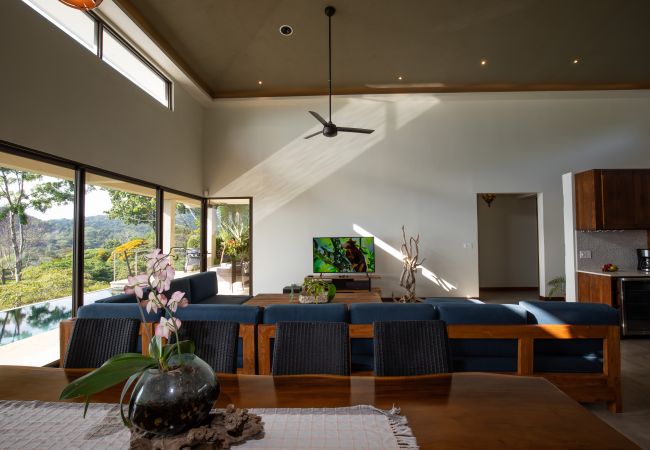 Villa in Dominical - Luxe 4 Bdrm Villa w/Epic OceanView & Infinity Pool Villa in Dominical - Luxe 4 Bdrm Villa w/Epic OceanView & Infinity Pool