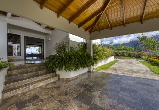 Villa in Ojochal - Casa Hacienda Jaguar Villa in Ojochal - Casa Hacienda Jaguar
