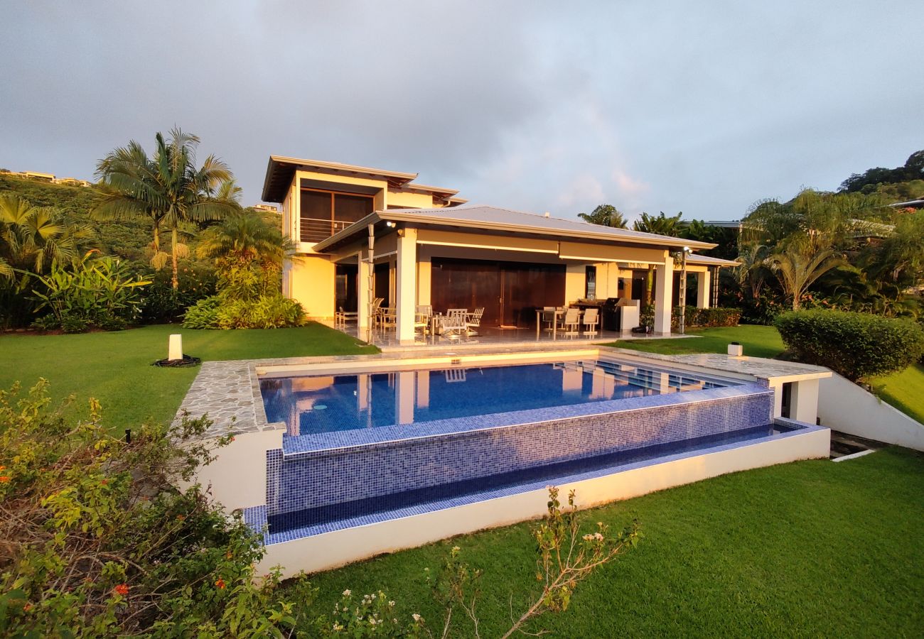 Villa in Bahía Ballena - Casa Hacienda Jaguar