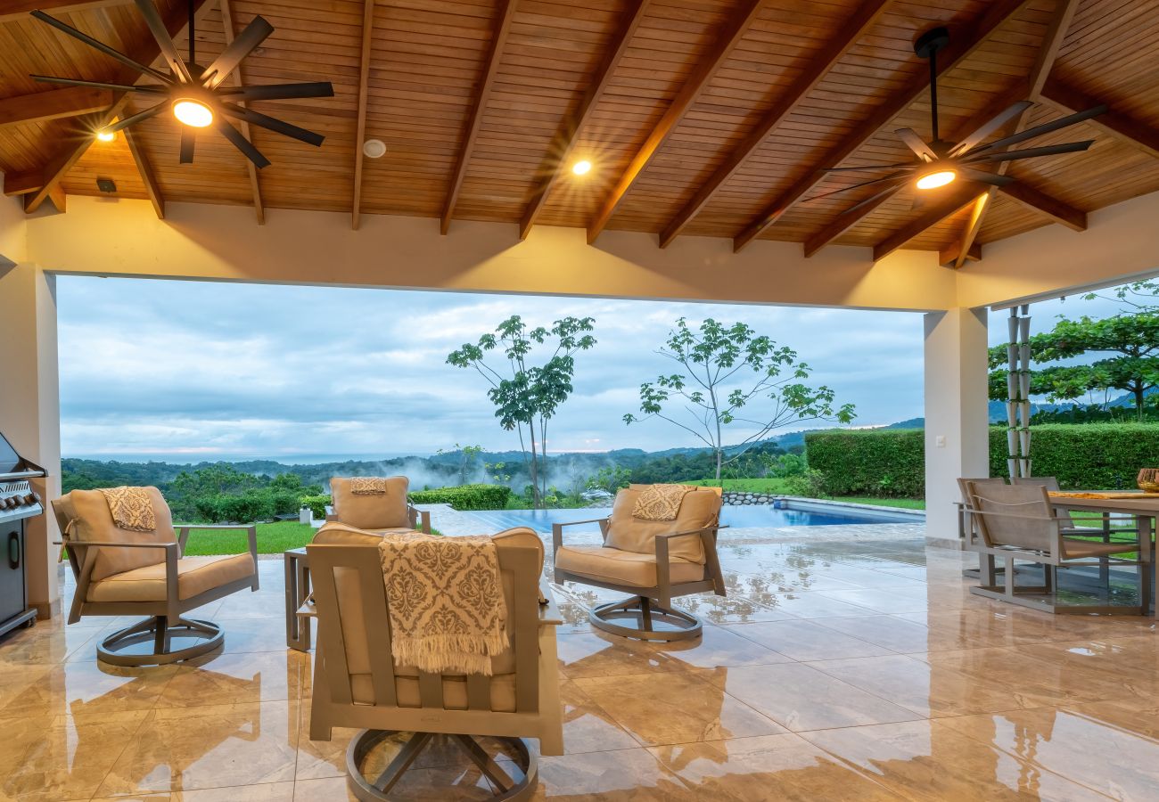 Villa in Ojochal - Casa Hacienda Jaguar