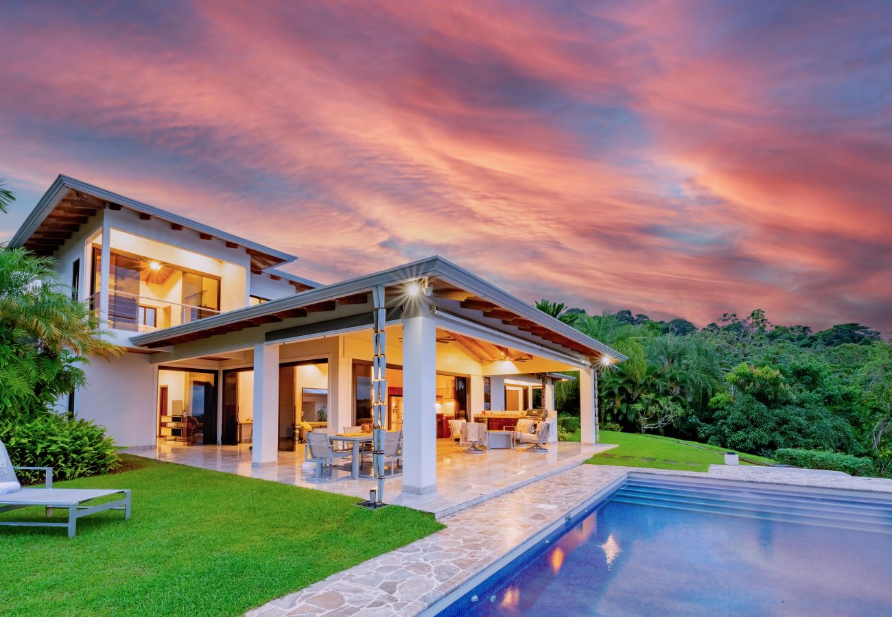 Villa in Ojochal - Casa Hacienda Jaguar