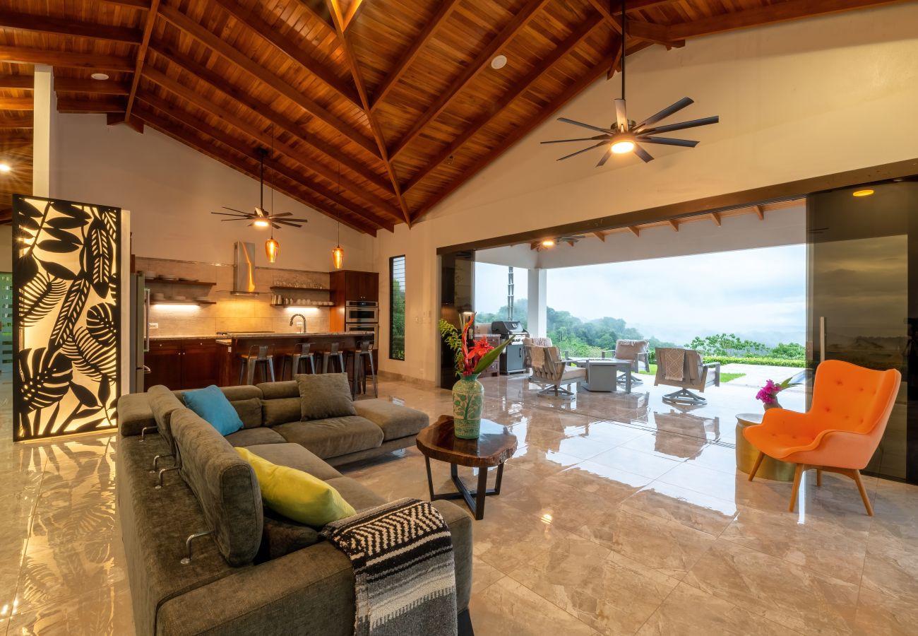 Villa in Ojochal - Casa Hacienda Jaguar