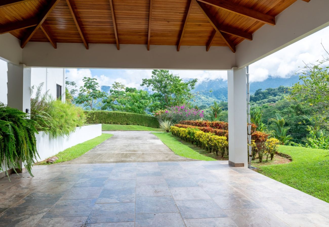 Villa in Ojochal - Casa Hacienda Jaguar