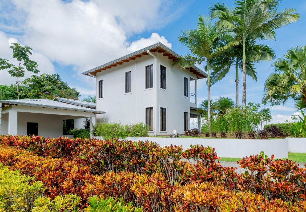 Villa in Ojochal - Casa Hacienda Jaguar