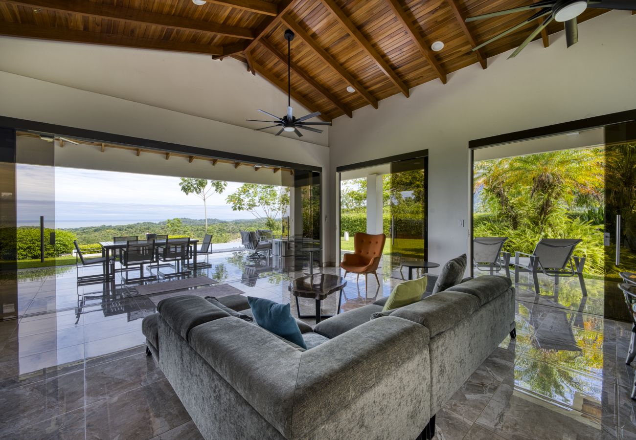 Villa in Ojochal - Casa Hacienda Jaguar