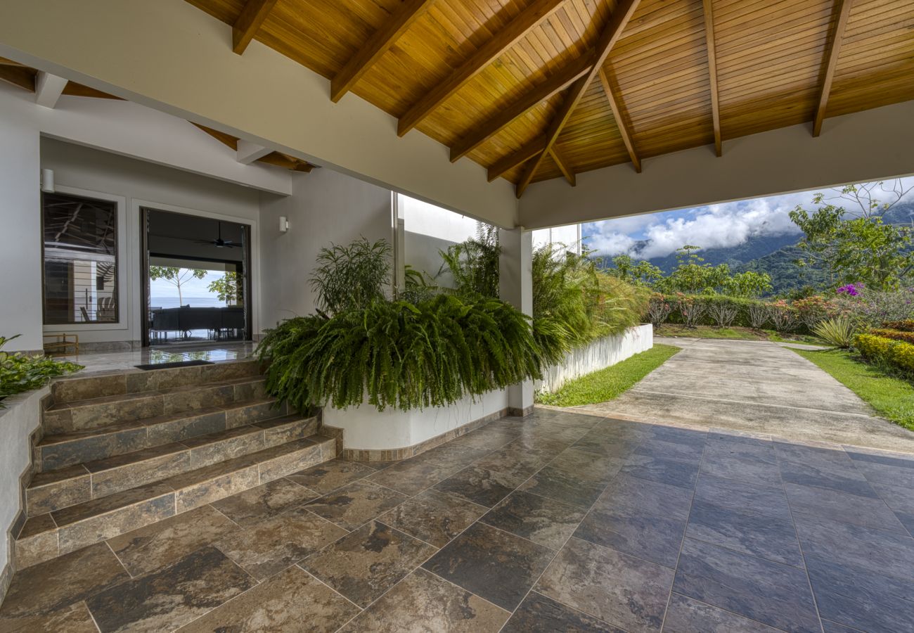 Villa in Ojochal - Casa Hacienda Jaguar