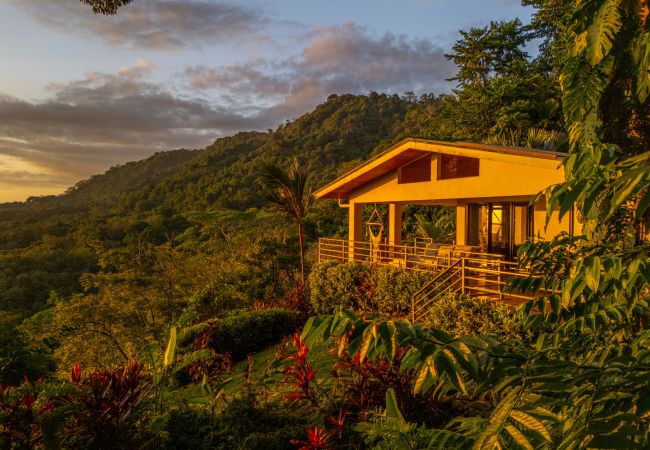 Villa in Bahía Ballena - Luxury Jungle Haven ~ Ocean View ~ Infinity Pool!