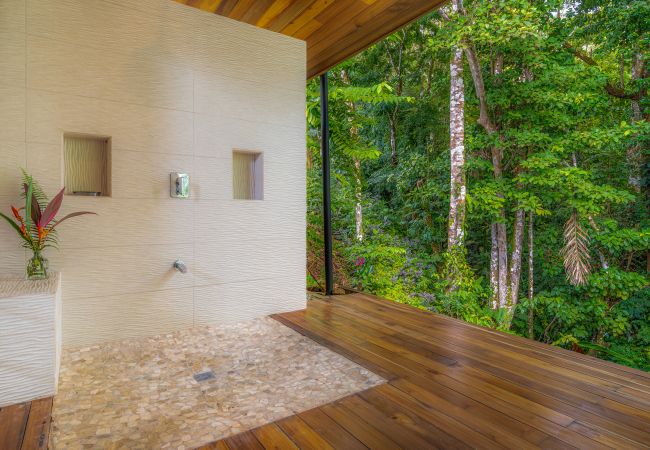 Villa in Dominical - Luxury Jungle Haven ~ Ocean View ~ Infinity Pool! Villa in Dominical - Luxury Jungle Haven ~ Ocean View ~ Infinity Pool!