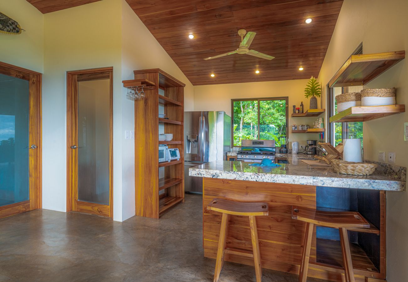 Villa in Bahía Ballena - Luxury Jungle Haven ~ Ocean View ~ Infinity Pool!