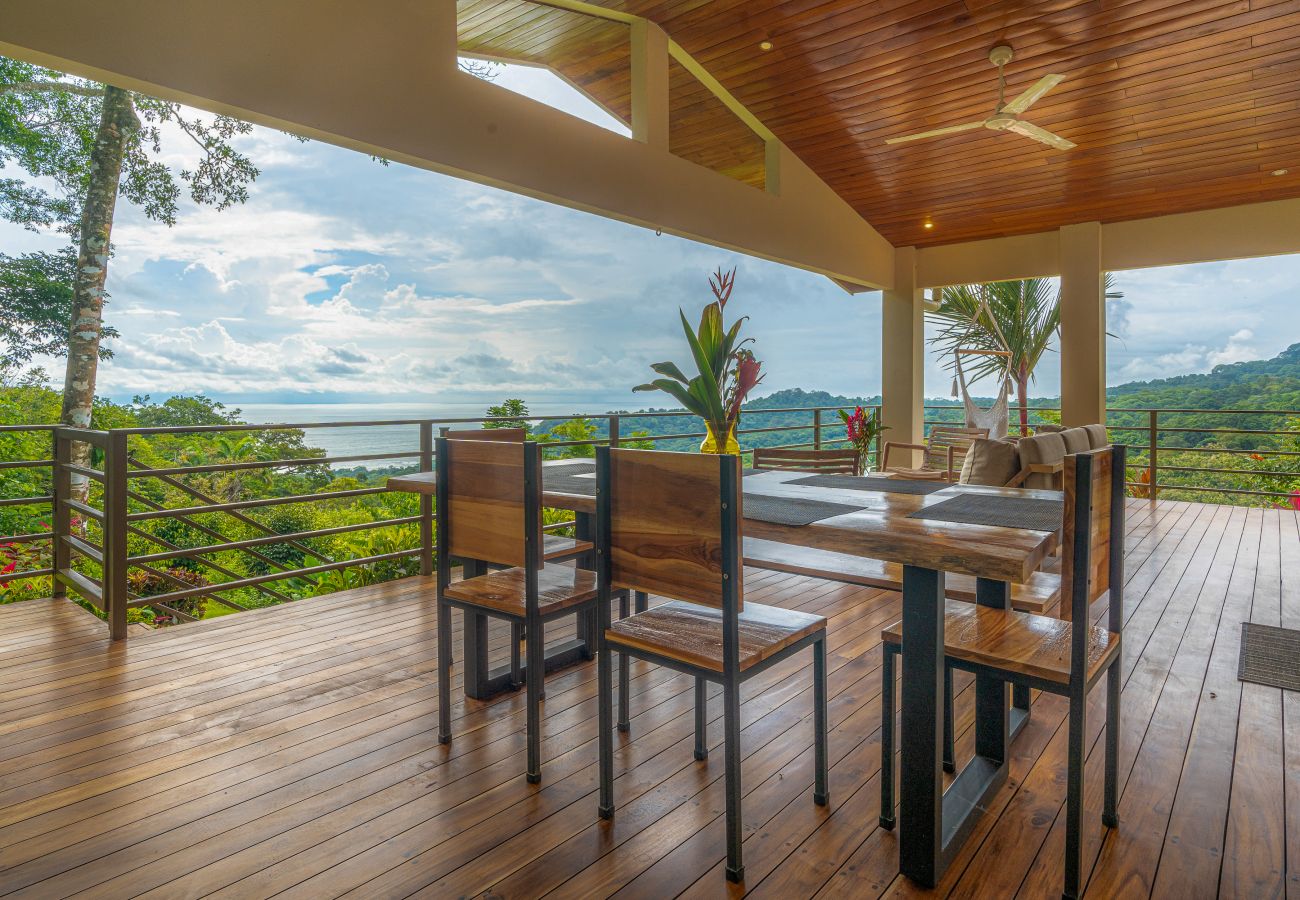 Villa in Bahía Ballena - Luxury Jungle Haven ~ Ocean View ~ Infinity Pool!