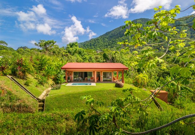 Villa in Ojochal - Unforgettable Stay - Book Brand New Villa Roca Villa in Ojochal - Unforgettable Stay - Book Brand New Villa Roca