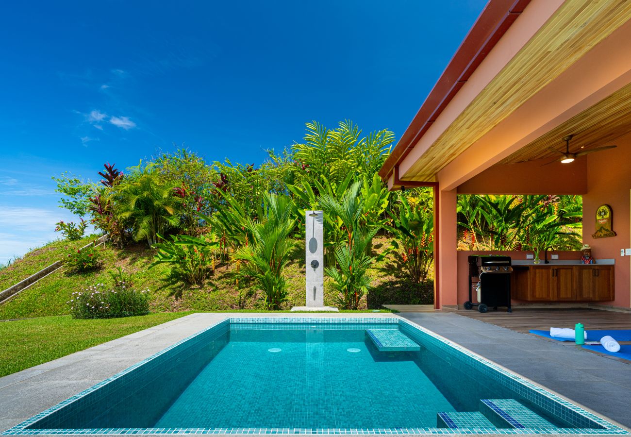 Villa in Ojochal - Unforgettable Stay - Book Brand New Villa Roca