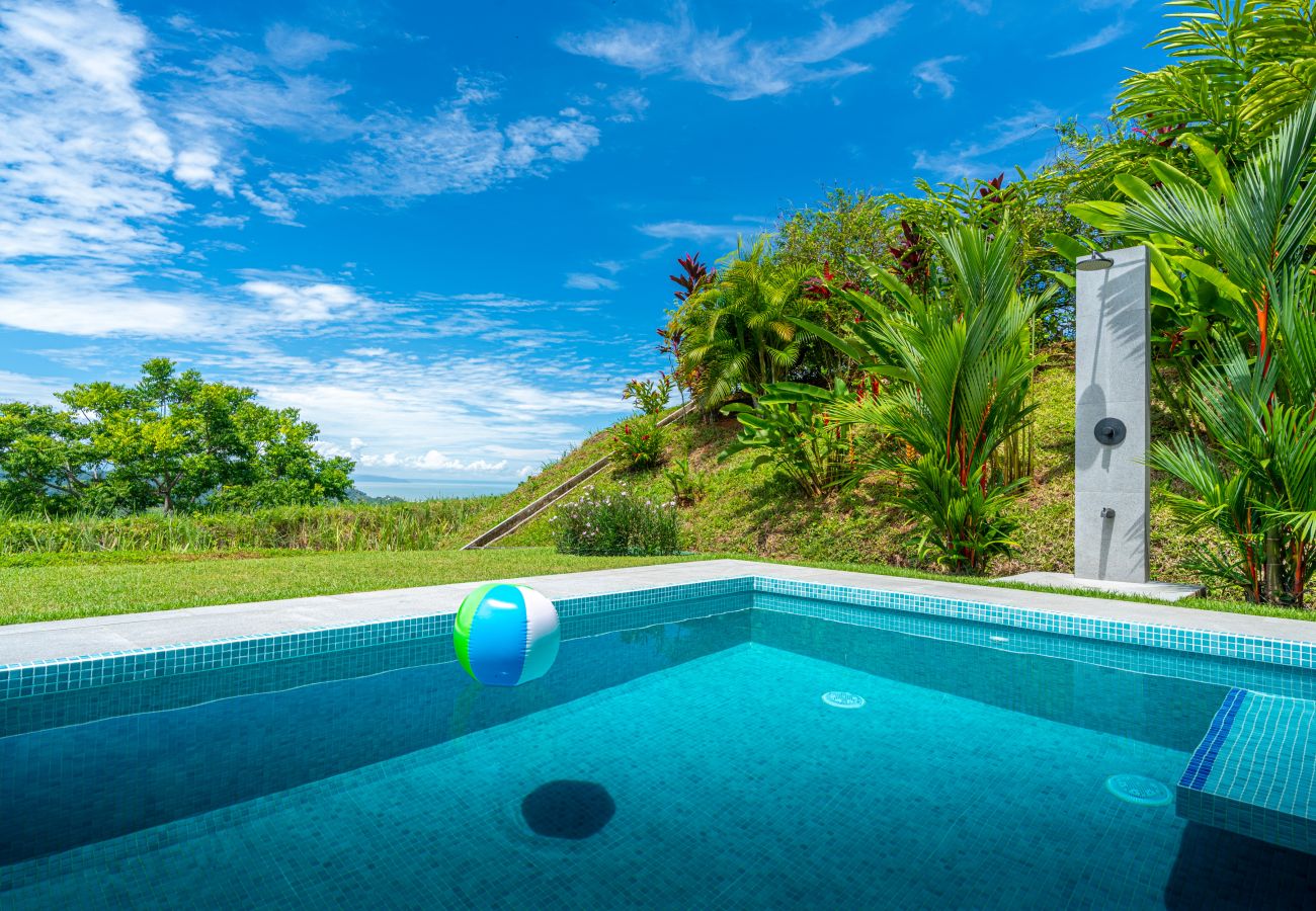 Villa in Ojochal - Unforgettable Stay - Book Brand New Villa Roca