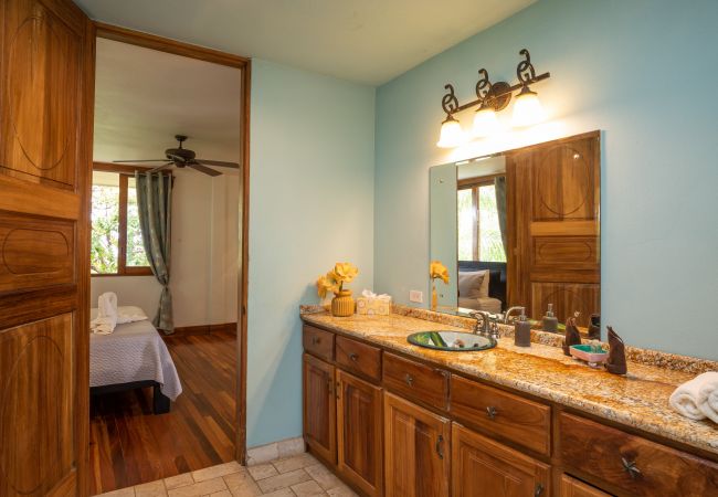 Villa in Quepos - 18 sleep with pool Private Villa Villa in Quepos - 18 sleep with pool Private Villa