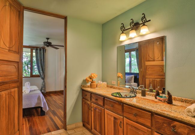 Villa in Quepos - 18 sleep with pool Private Villa Villa in Quepos - 18 sleep with pool Private Villa