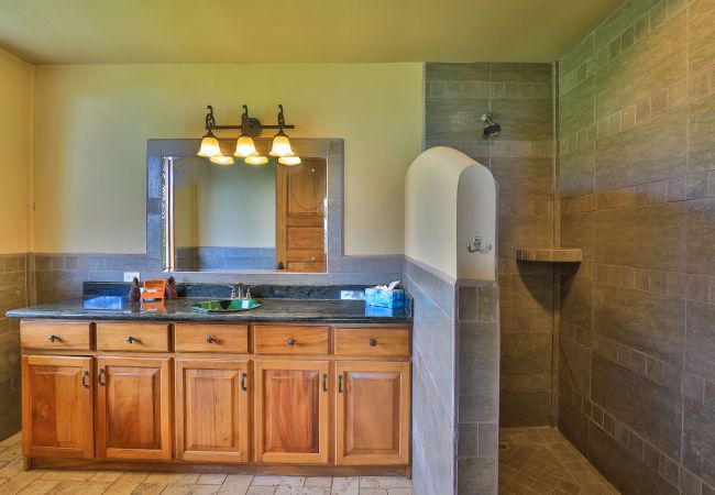 Villa in Quepos - 18 sleep with pool Private Villa Villa in Quepos - 18 sleep with pool Private Villa