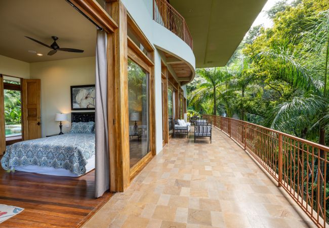 Villa in Quepos - 18 sleep with pool Private Villa Villa in Quepos - 18 sleep with pool Private Villa