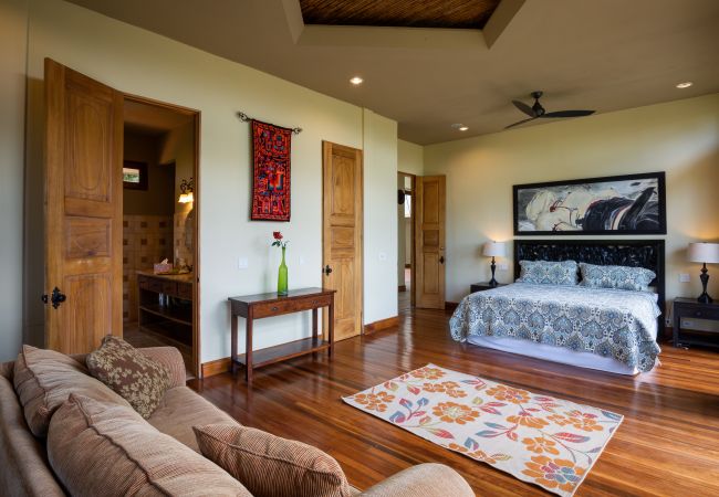 Villa in Quepos - 18 sleep with pool Private Villa Villa in Quepos - 18 sleep with pool Private Villa